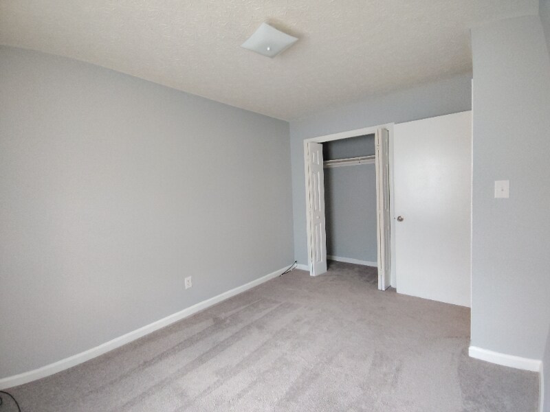 Building Photo - 32 Ferguson Dr