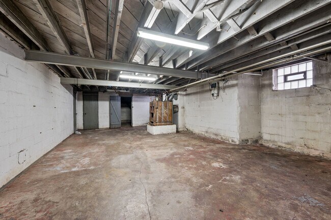 Building Photo - 101-103 E Agnew Avenue