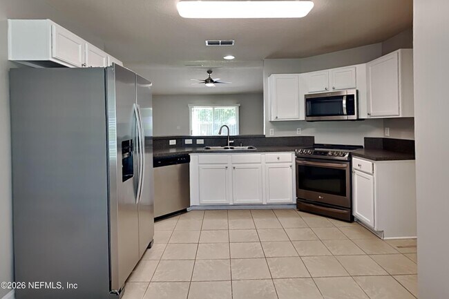 Building Photo - 45512 Ingleham Cir