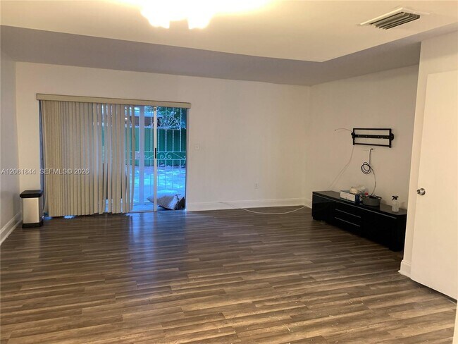 Building Photo - 5453 NW 169th Terrace