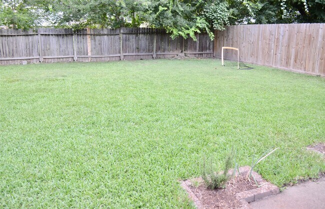 Building Photo - 10506 Saddlehorn Trail