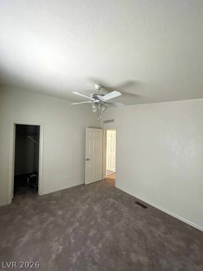 Building Photo - 3560 Estes Park Dr
