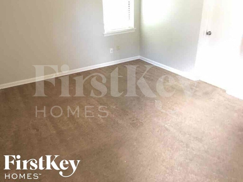 Building Photo - 5607 Sweet Gum Dr