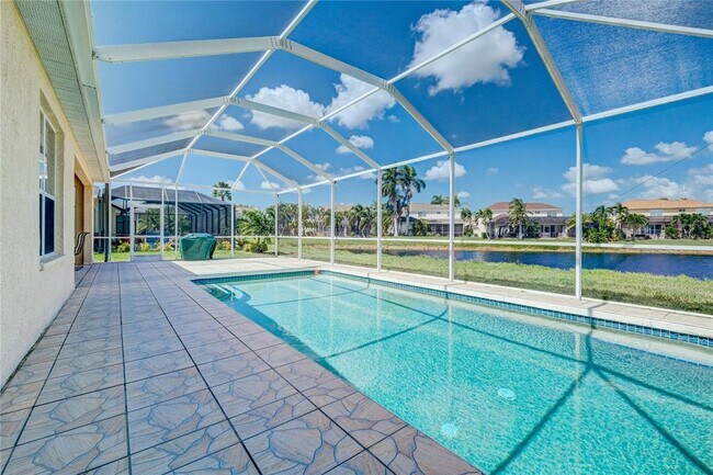 Building Photo - 5621 52nd Ave W