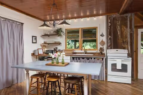 Building Photo - 3229 Plum Nelly Rd