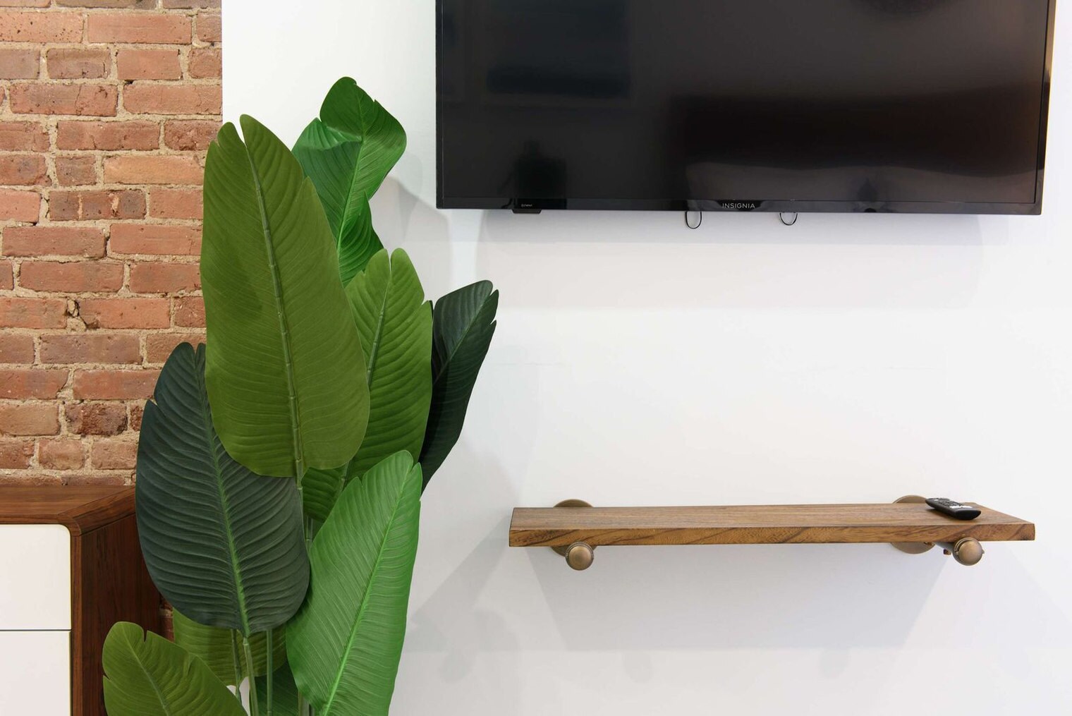 Building Photo - 240e E 75th St