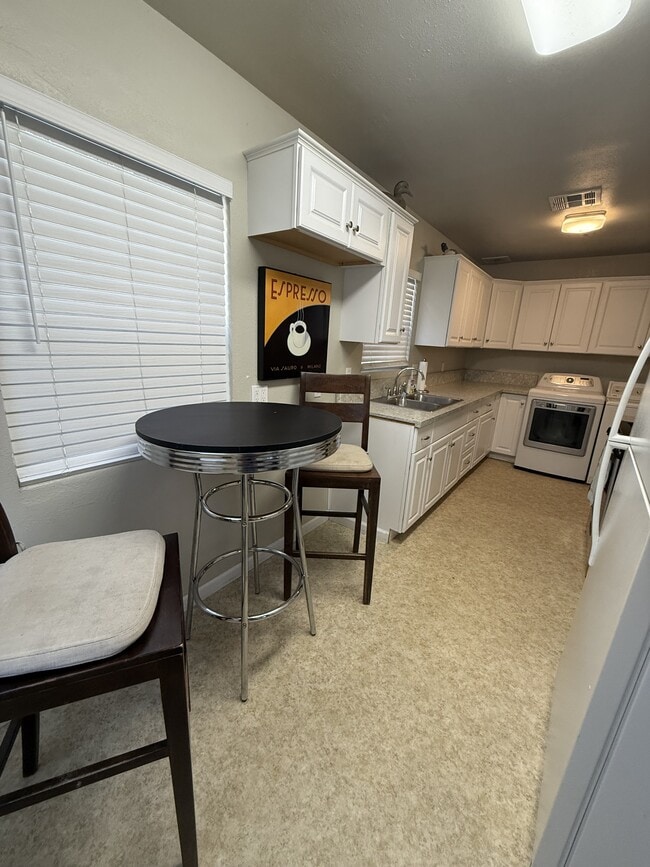 Building Photo - 2414 16th St