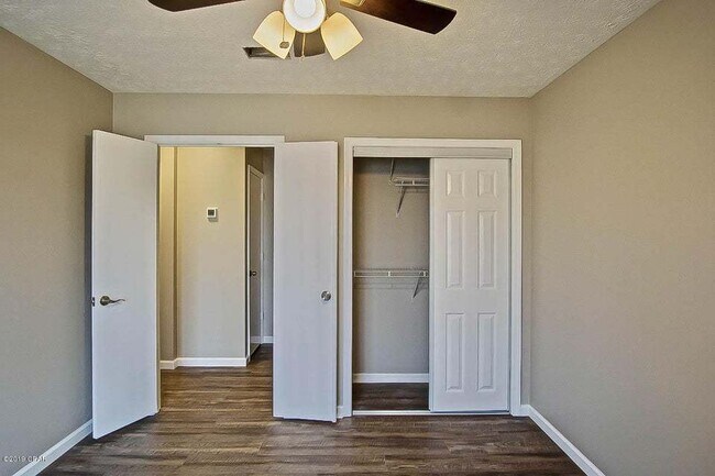 Building Photo - Charming 4-Bedroom Home in Panama City with 2 Full Bathrooms and 1325 Sq Ft."