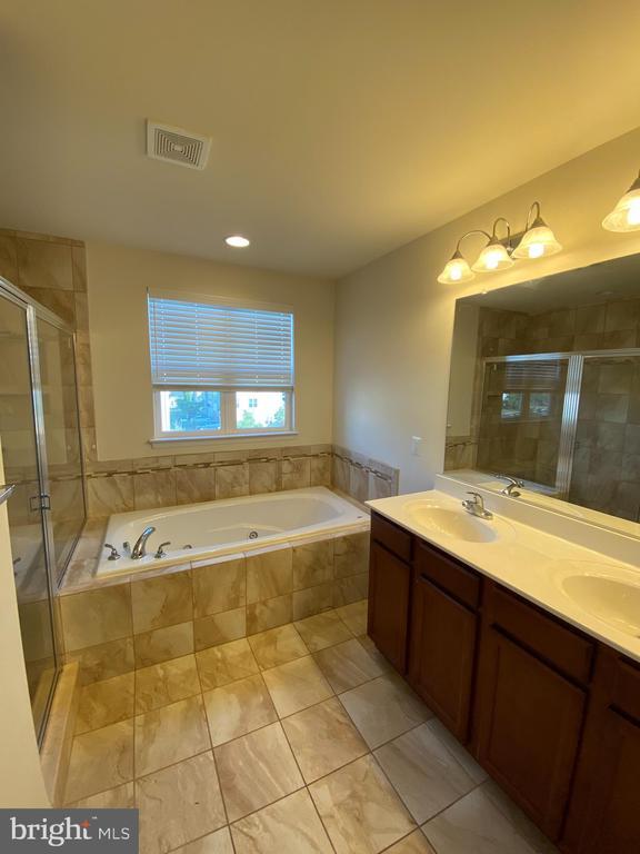 Building Photo - 104 Brasstown Loop