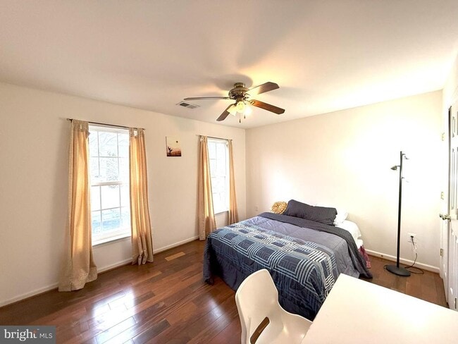 Building Photo - 18416 Beechnut Way