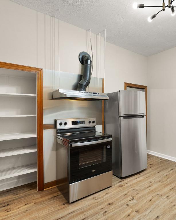 Building Photo - 1709 Ekin Ave