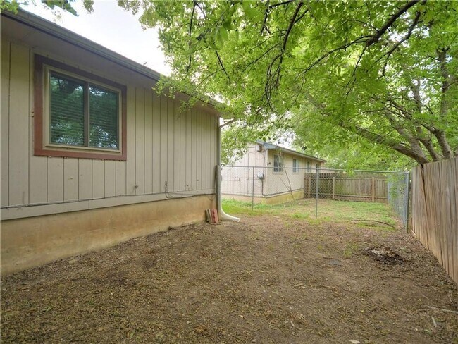 Building Photo - 1714 Rawhide Loop