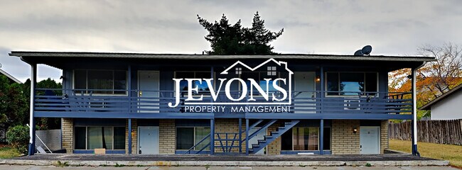 Building Photo - 6006 W Walnut St