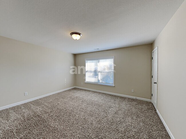 Building Photo - 104 Farms Springs Drive