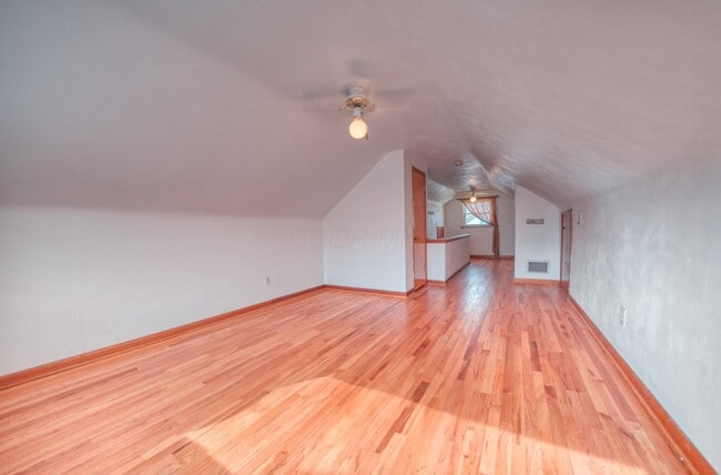 Building Photo - 3088 Ontario St