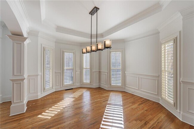 Building Photo - 1012 Madeline Ln