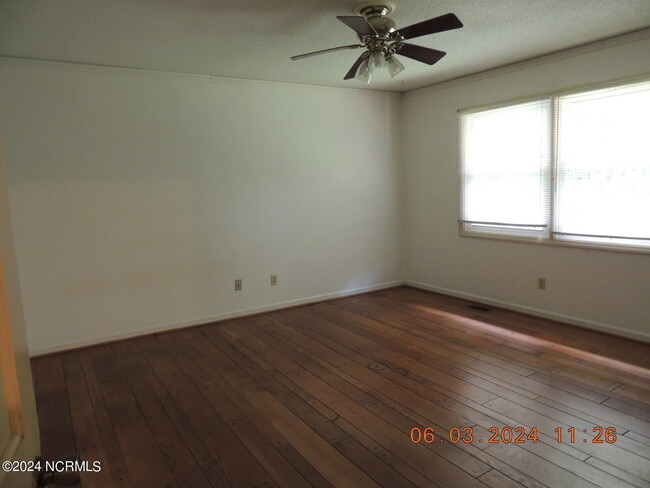 Building Photo - 102 Epworth Dr
