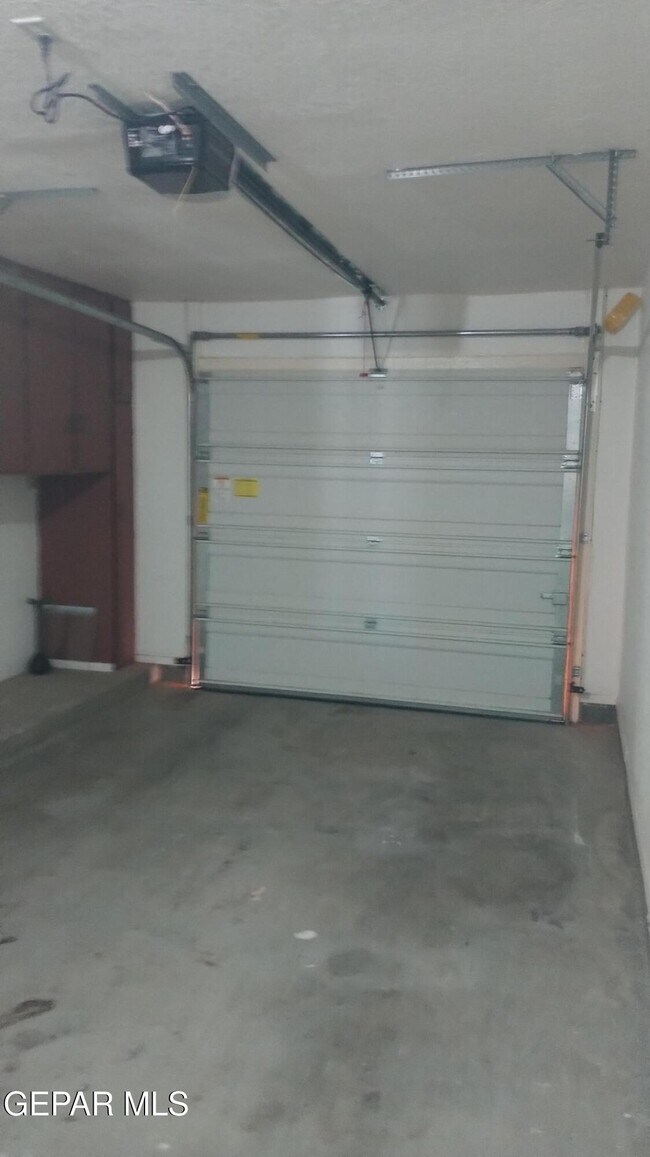 Building Photo - 5728 Dalhart Dr