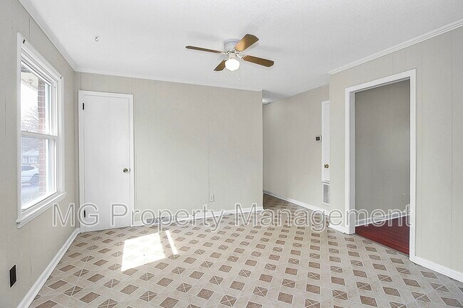 Building Photo - 243 Eden Cir