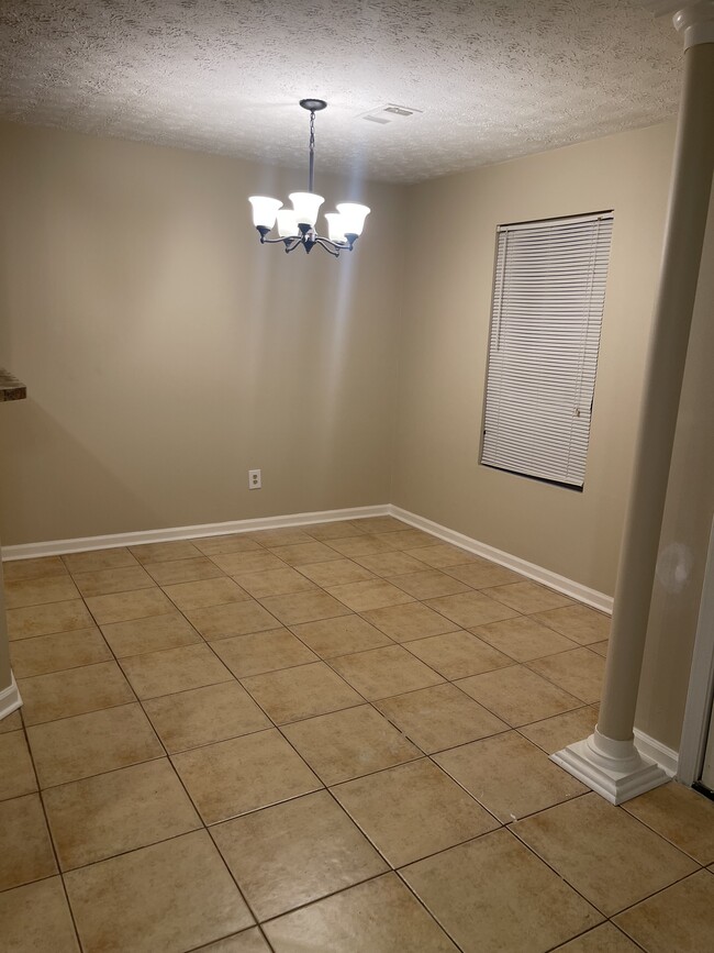 Building Photo - 5669 Wind Gate Ln