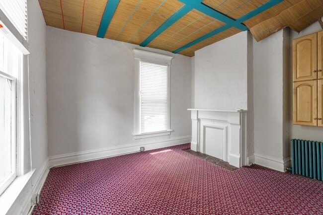 Building Photo - Huge Brick House in Victorian Village/Short North, Beautiful Woodwork 3 Car Garage and Swimming pool