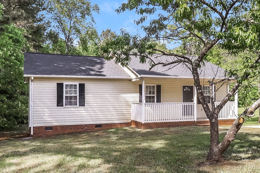 Building Photo - 103 Doree Ln