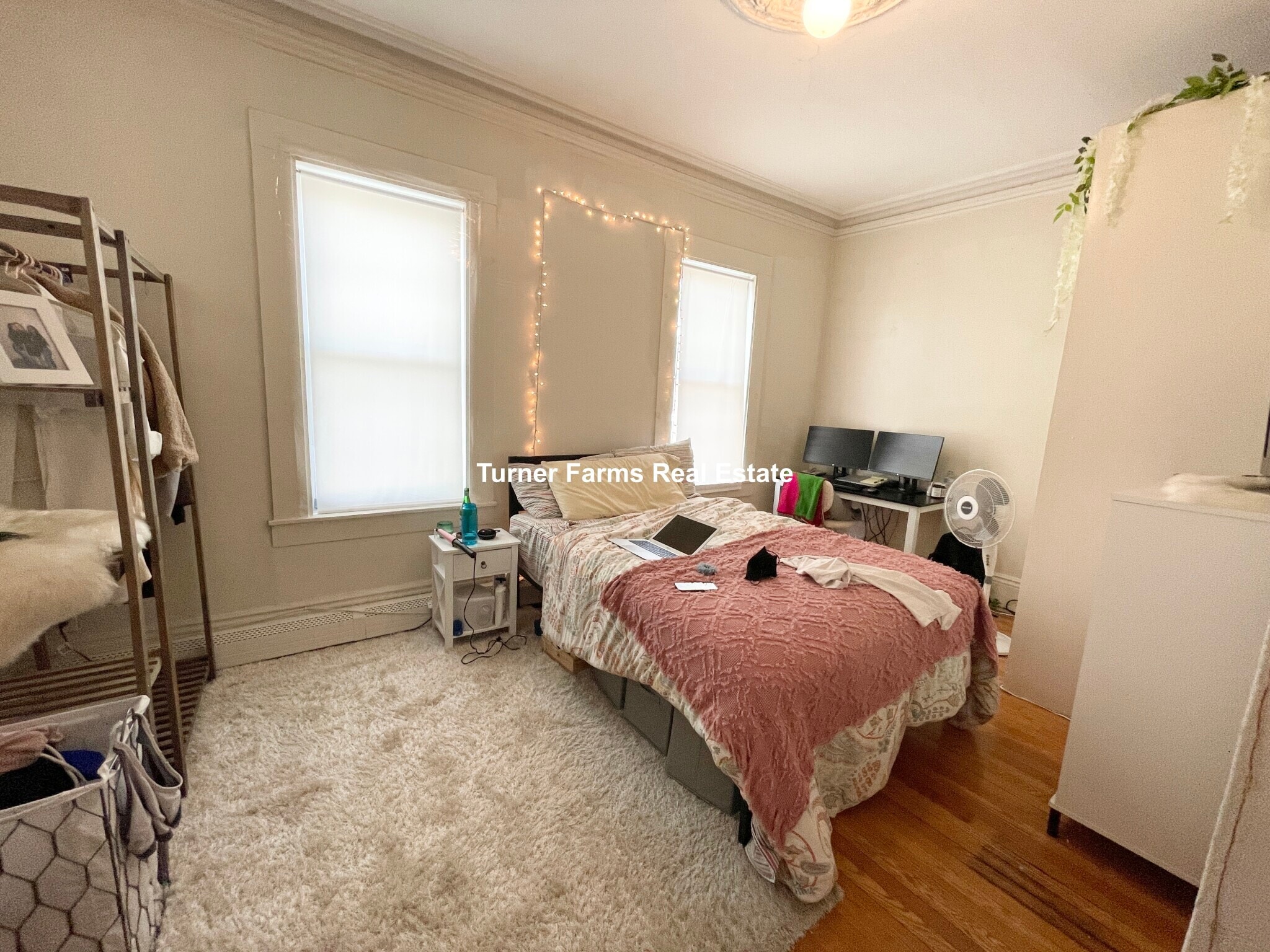 Building Photo - 53 W 7th St