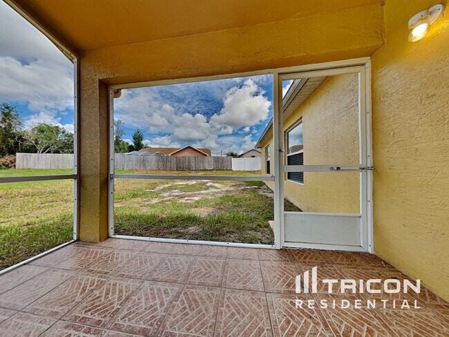 Building Photo - 13001 Fish Cove Dr
