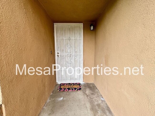 Building Photo - 17571 Deodar Ave