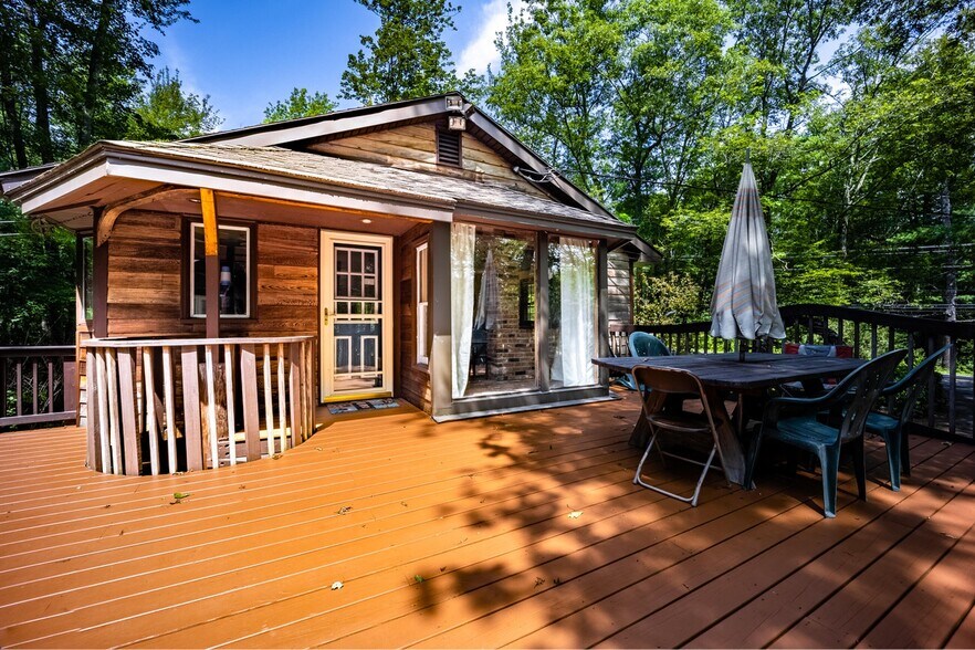 Building Photo - 468 Harpswell Rd
