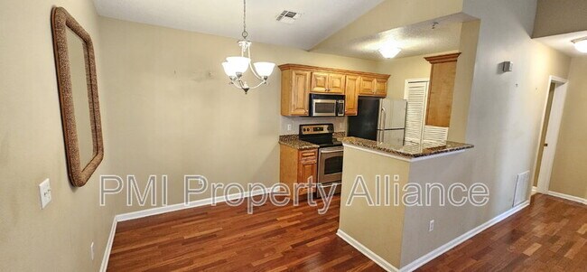 Building Photo - 4340 S Kirkman Rd