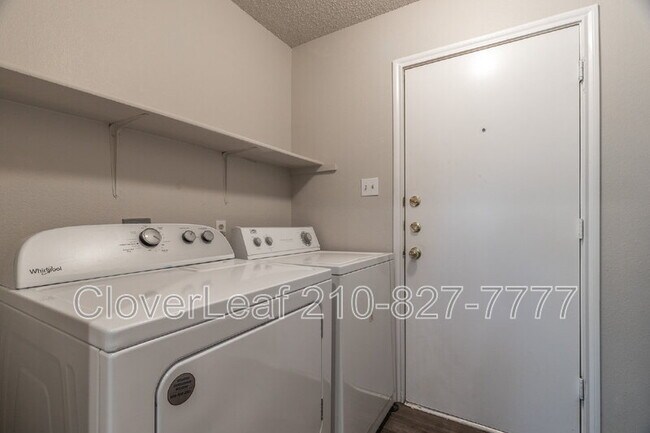 Building Photo - 8019 Hilltop Crest