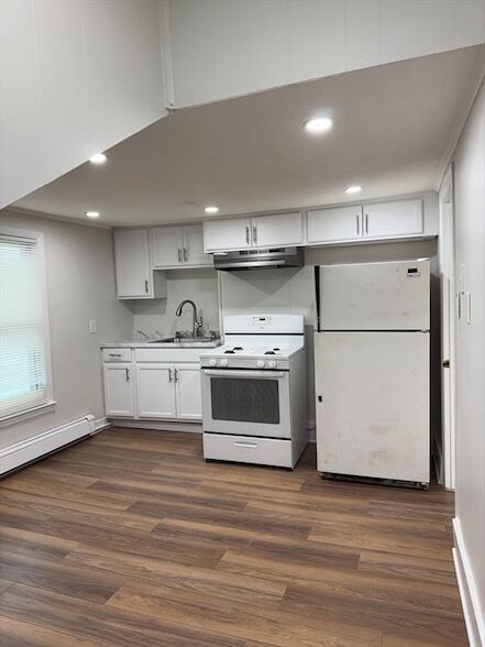 Building Photo - 221 Trenton St