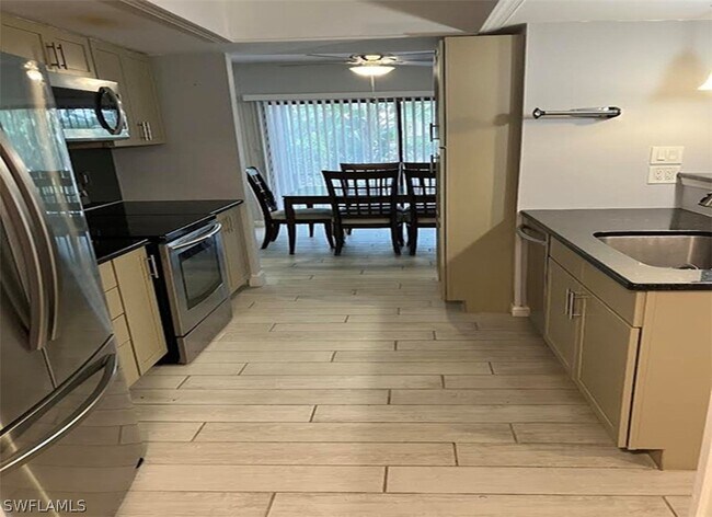 Building Photo - 64 4th St