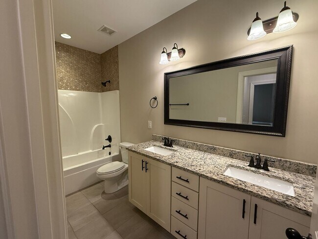 Building Photo - 3855 Academy Dr