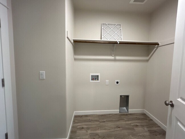 Building Photo - Brand New 3 Bedroom / 2 Bathroom Home in NW Redmond