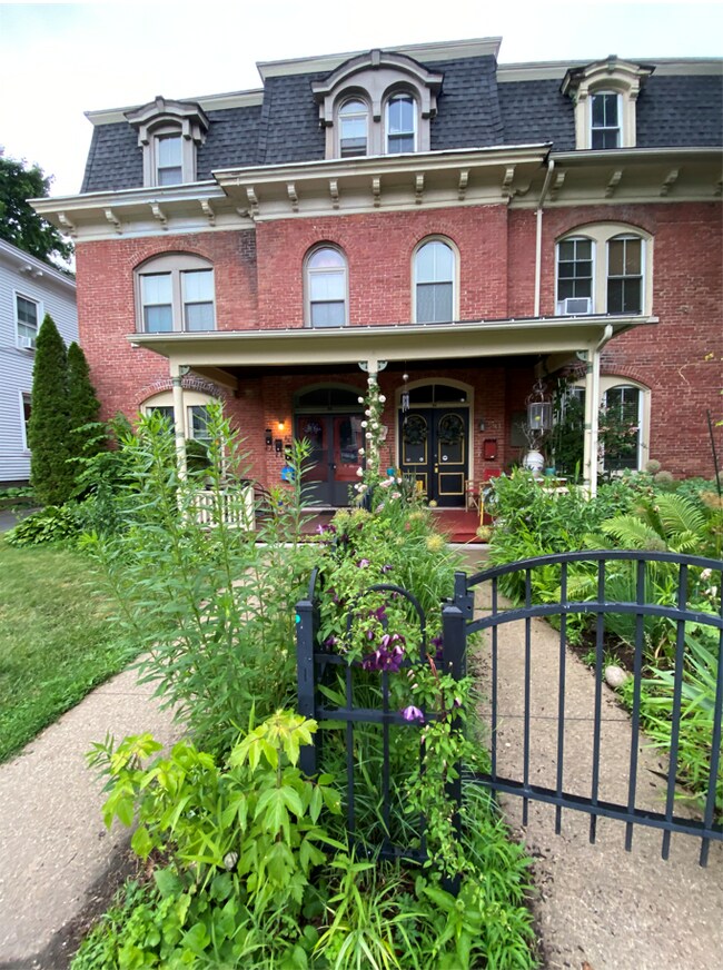 52 Pomeroy Ave 52 Pomeroy Ave Pittsfield MA 01201 Apartment Finder