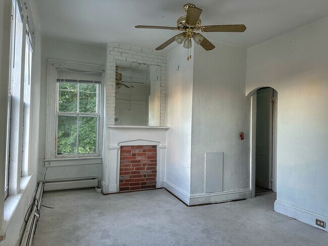 Building Photo - 54 Fairfield Ave