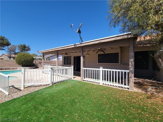 Building Photo - 3319 Palmdesert Way
