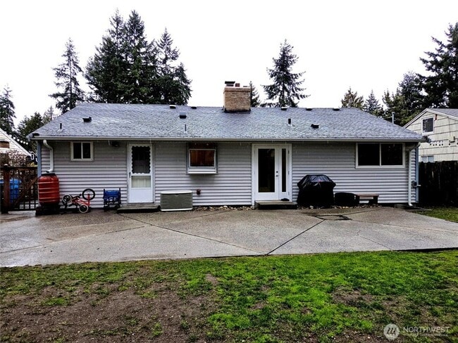 Building Photo - 16850 Palatine Ave N