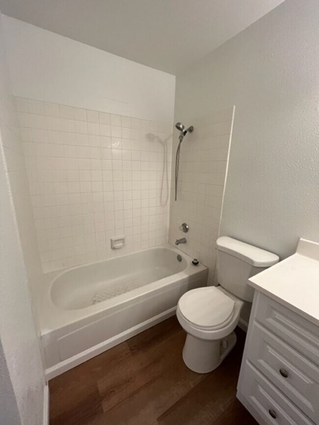 Building Photo - Newly Renovated 3 bedroom/2 bath with 2 pa...