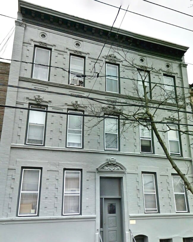 Building Photo - 185 Beacon Ave