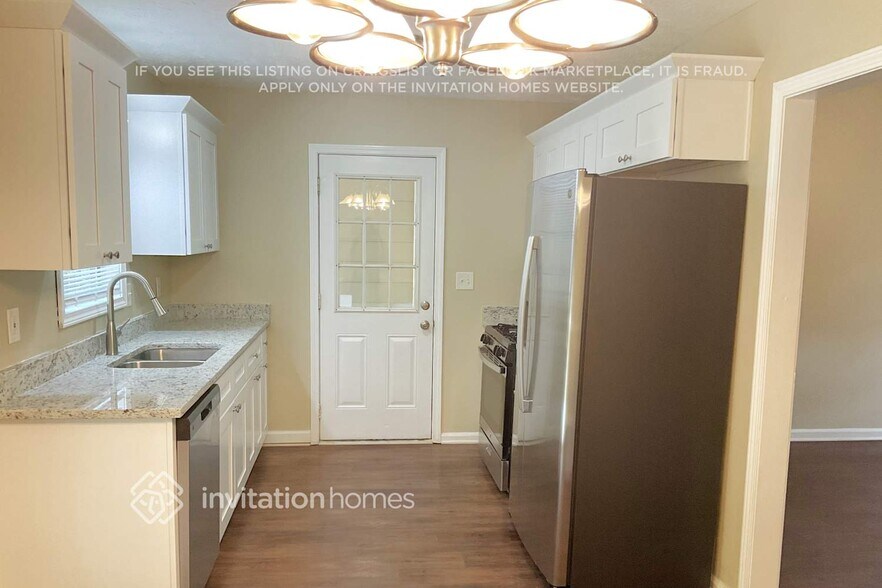 Building Photo - 4210 Burgundy Way