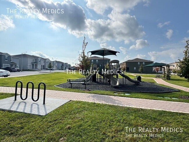 Building Photo - 2331 Gifford Dr