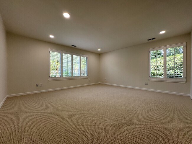 Building Photo - Exceptional Estate with Main Residence, Two ADUs & Office