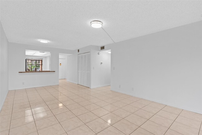 Building Photo - 2355 SW 15th St