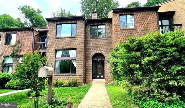 Building Photo - 8729 Sheridan Farms Ct