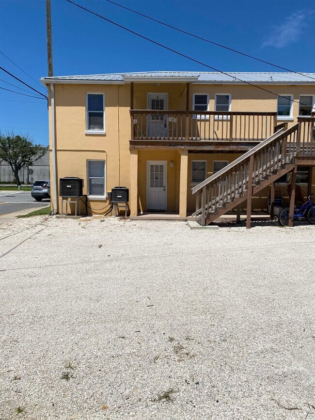 Building Photo - 147 Riberia St