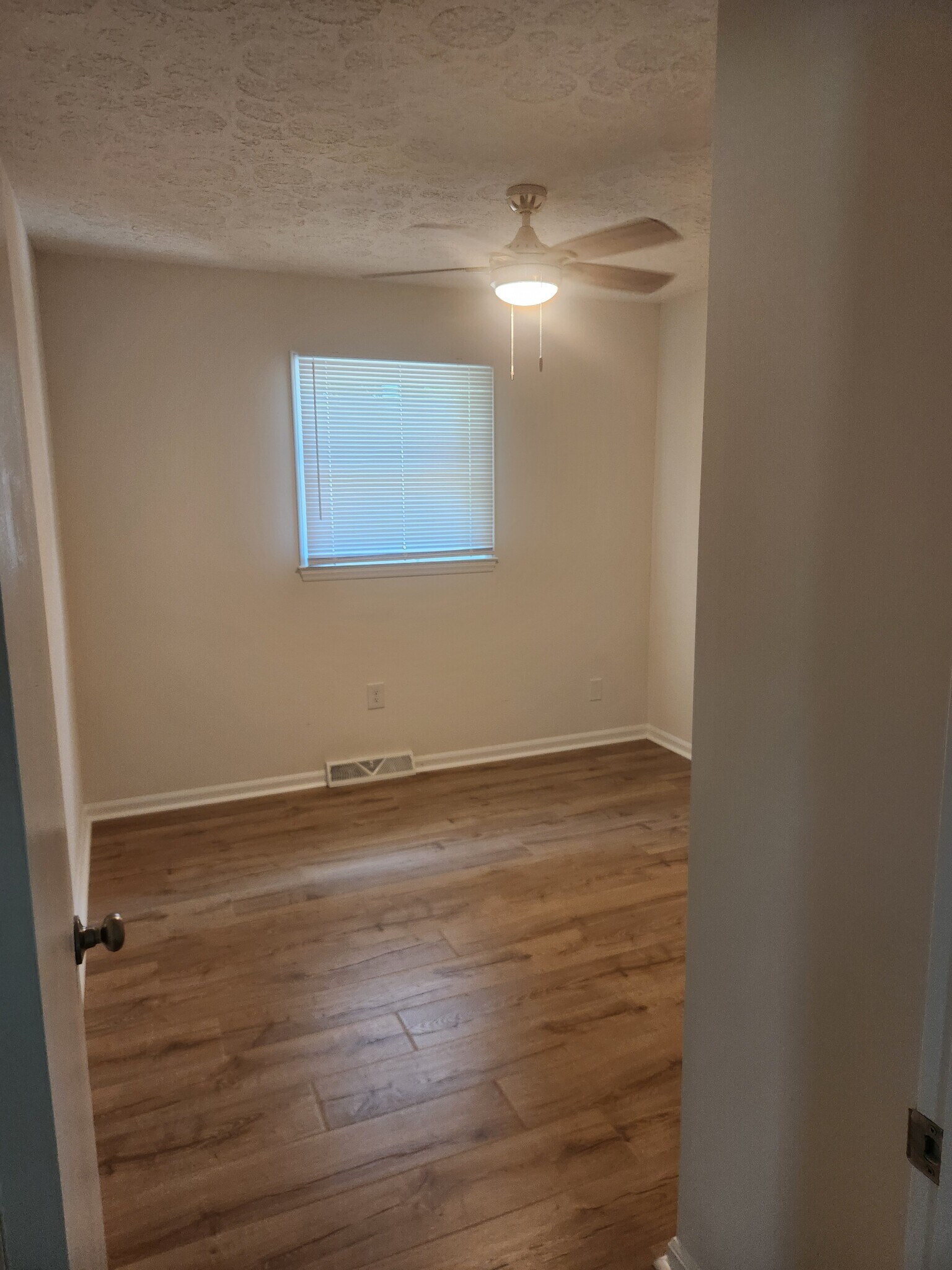 Upstairs Bedroom 3 - 1704 Danbury Dr