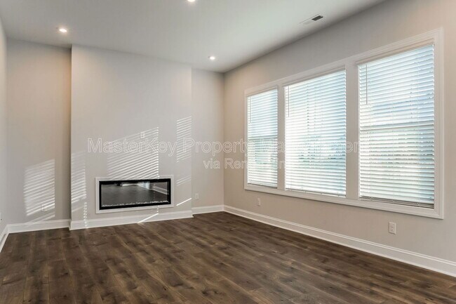 Building Photo - 360 Murray Grey Ln